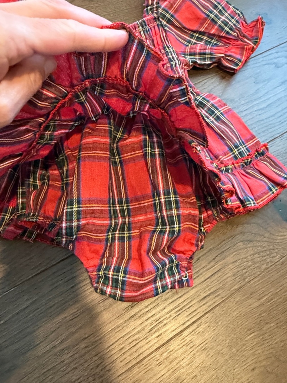 Red Plaid Ruffle Baby Romper/Dress Size 12-18 Months - C39-024 - Picture 3 of 5